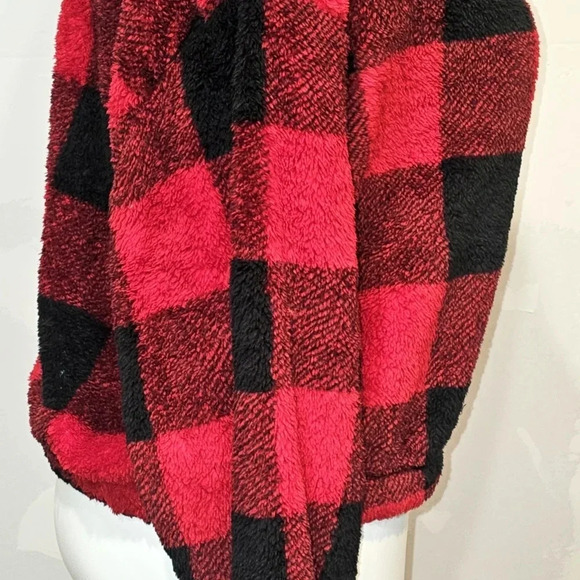 SO Women's Red and Black Checkered Sweater - Picture 11 of 15